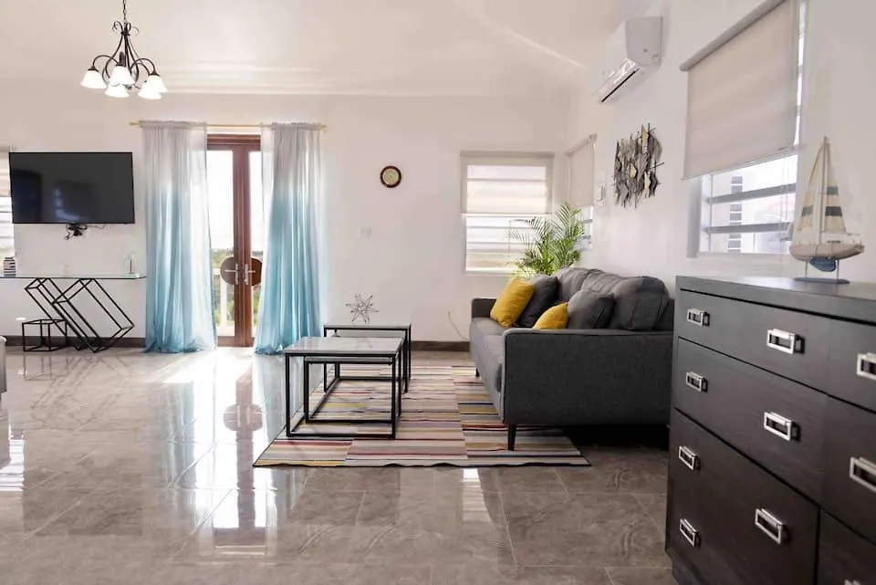 Thrush Nest View Studio Apartment The Valley